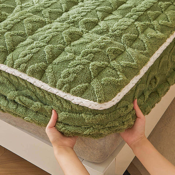 Cozy Cloud | Mattress Protector with Anti-Static Polyester | Washable Cover for Pet Hair Resistance 2