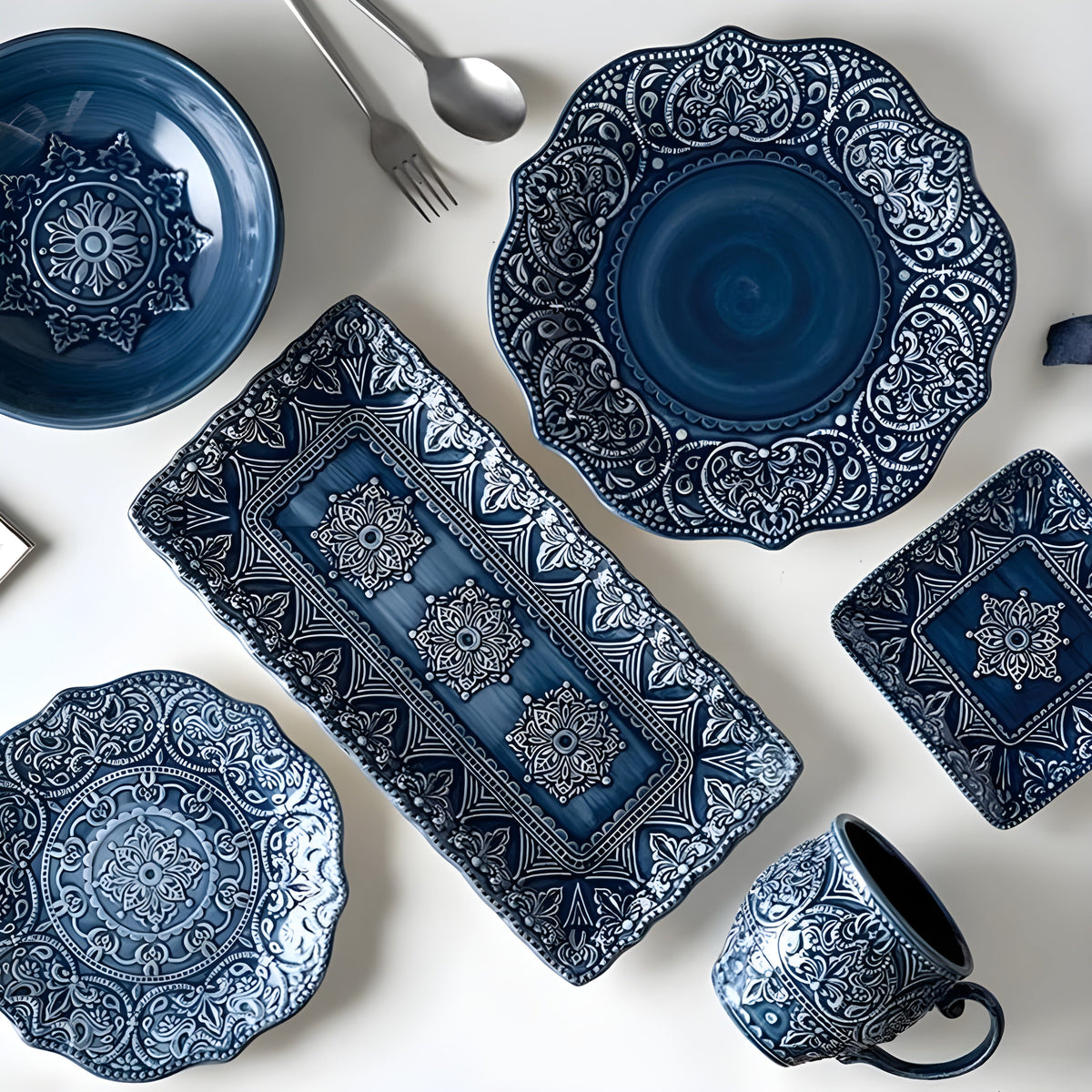 Elegant Navy Porcelain Dinnerware Set with Baroque Design for Everyday and Formal Dining 1