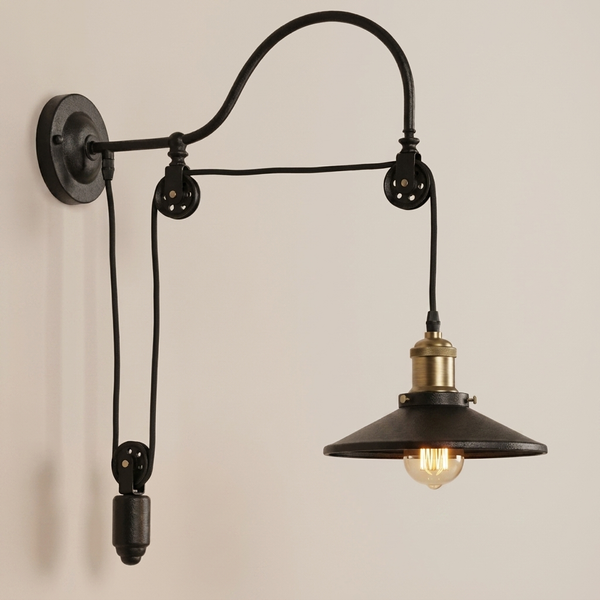 Stylish Retro Industrial Wall Sconce with Adjustable Pulley